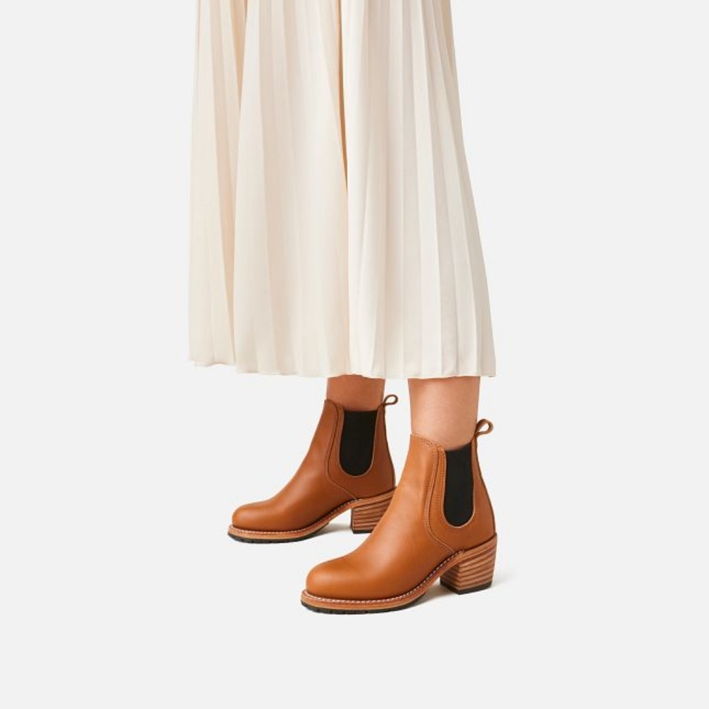 Red wing HarrietWomen's Heeled Boot‎ in Pecan Boundary Leather size 8